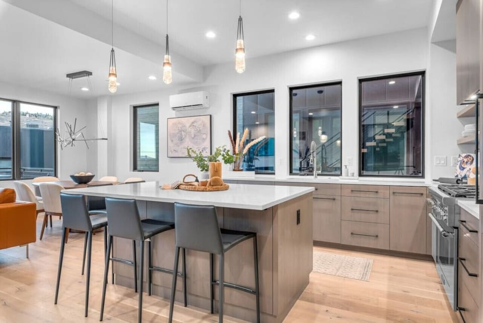 Host joyful gatherings amidst this sun-drenched, well-appointed kitchen.