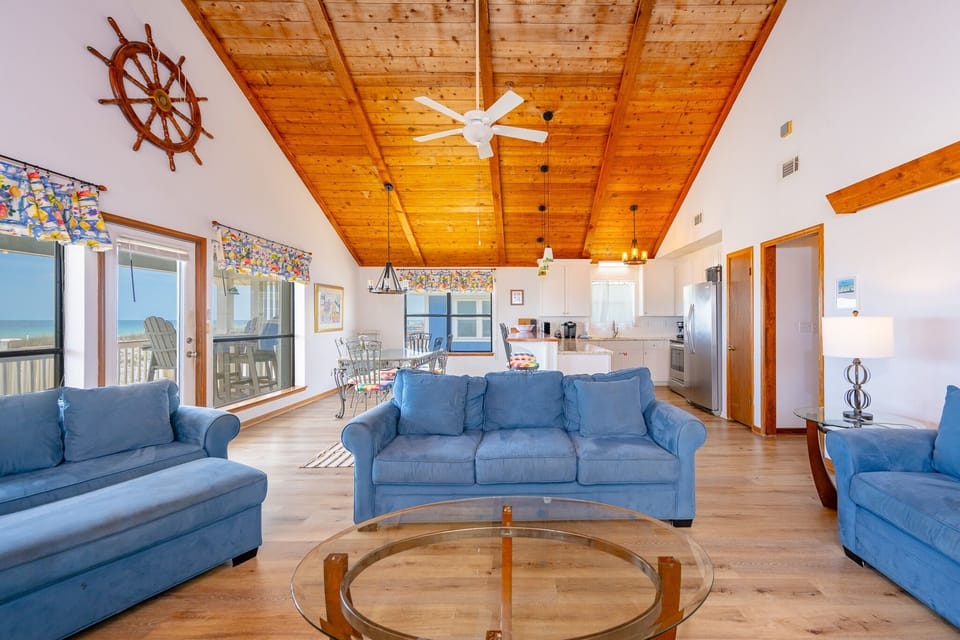 House, 4 Bedrooms | Living area