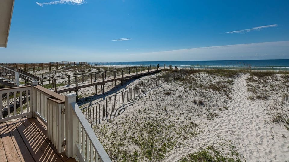 House, 4 Bedrooms | Beach | On the beach
