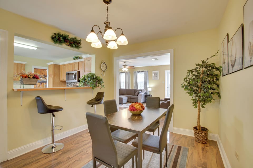 House (3 Bedrooms) | Interior