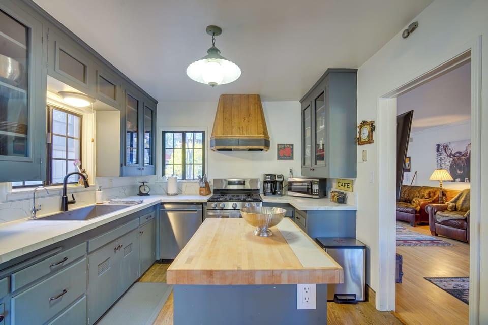 House (4 Bedrooms) | Interior