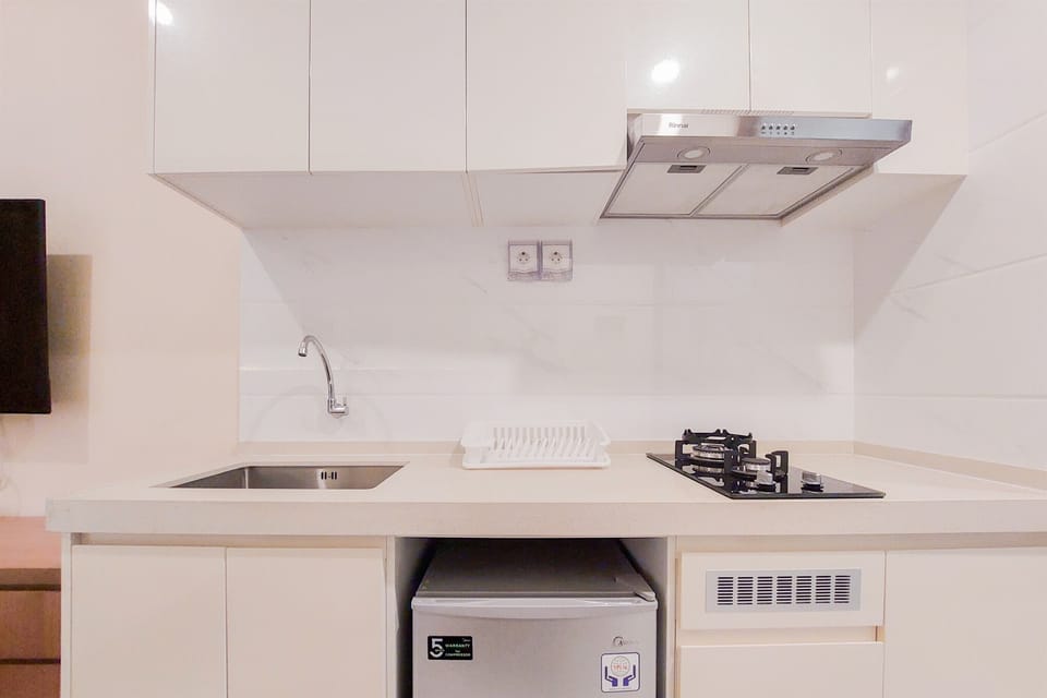 Studio | Bathroom | Shower, free toiletries, towels