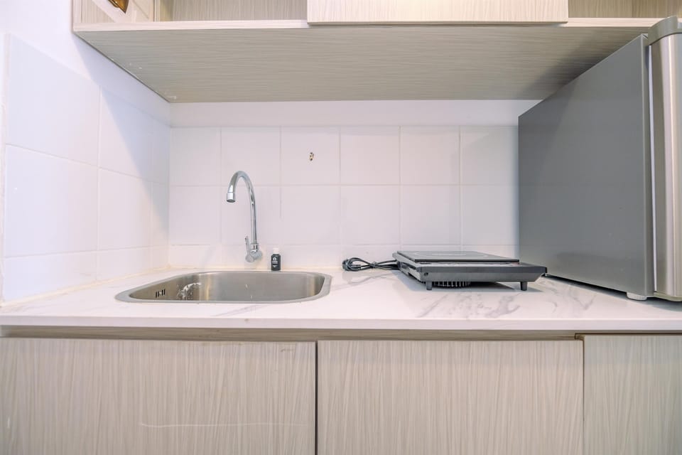 Studio | Private kitchen | Full-size fridge, stovetop