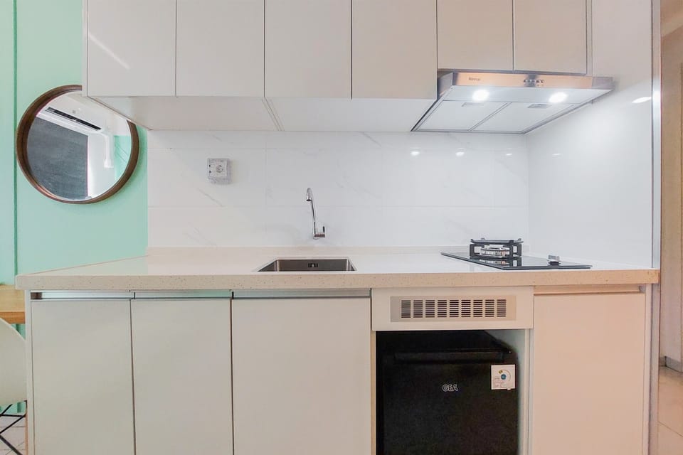 Studio | Private kitchen | Full-size fridge, stovetop