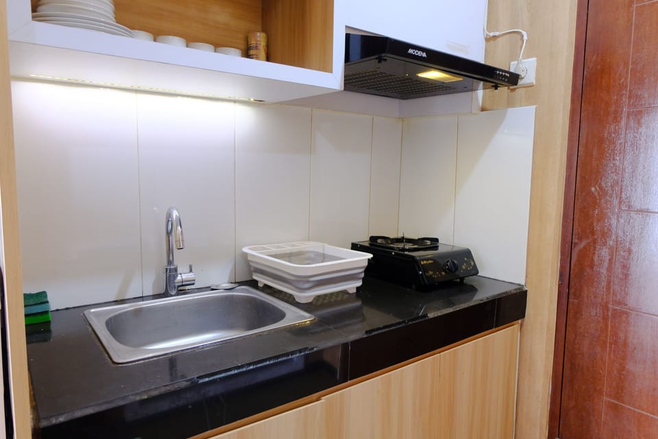 Apartment | Private kitchen | Full-size fridge, stovetop