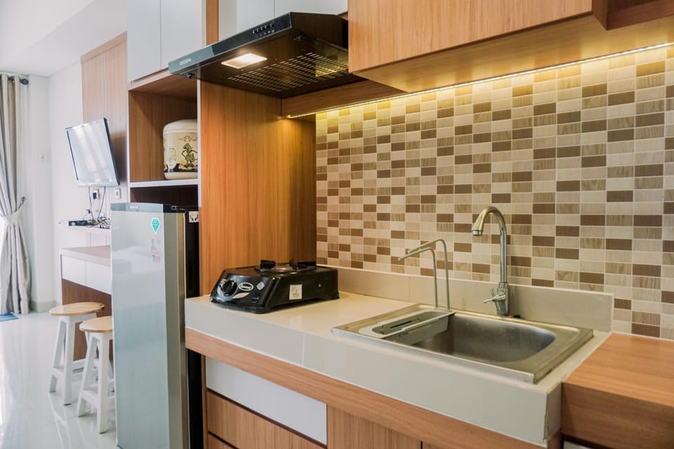 Studio | Private kitchen | Full-size fridge, stovetop