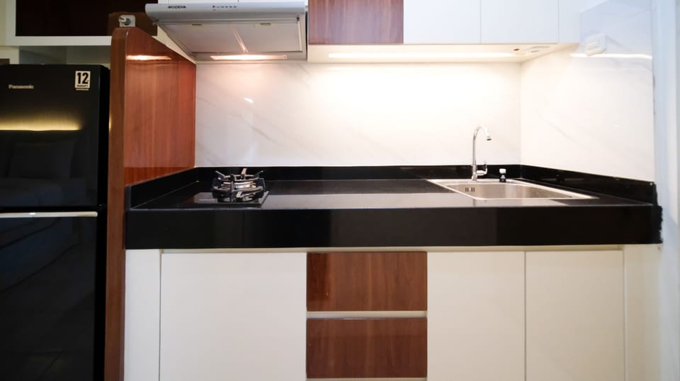Studio | Private kitchen | Full-size fridge, stovetop