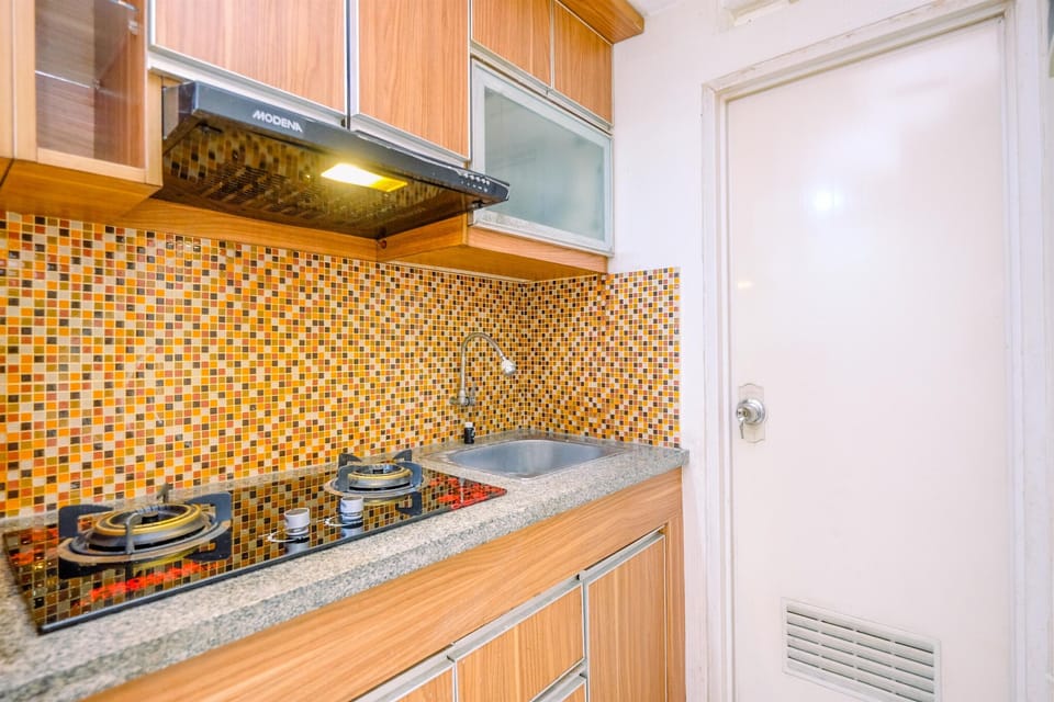 Apartment | Private kitchen | Full-size fridge, stovetop