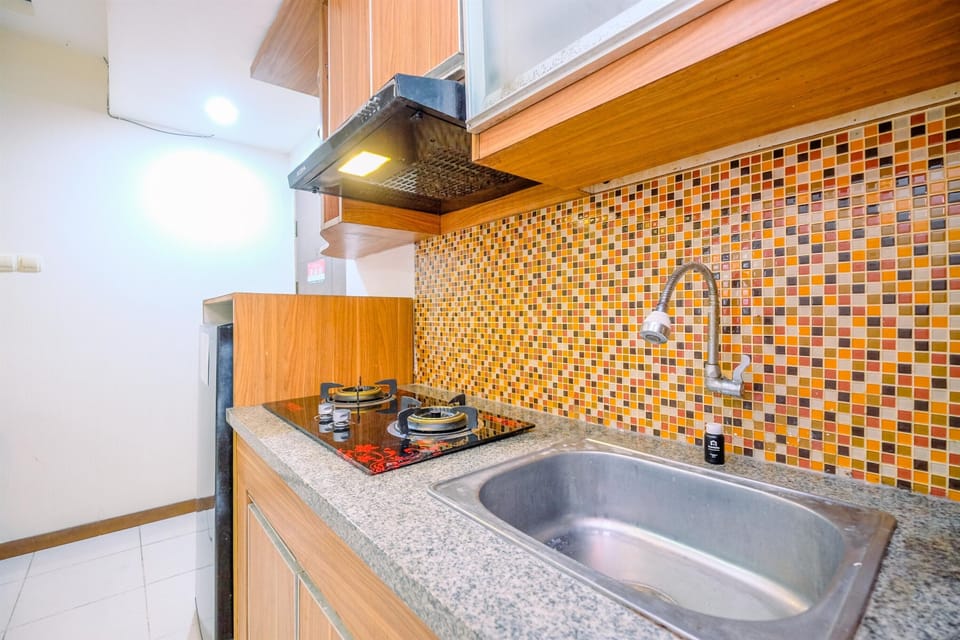 Apartment | Private kitchen | Full-size fridge, stovetop