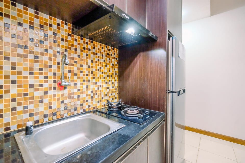 Apartment | Private kitchen | Full-size fridge, stovetop