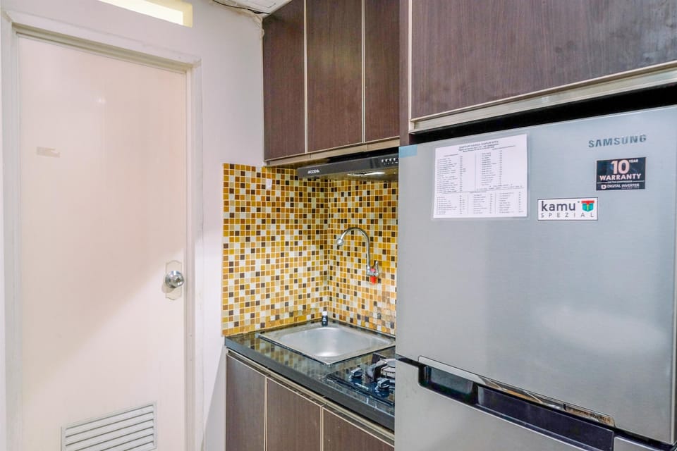 Apartment | Private kitchen | Full-size fridge, stovetop