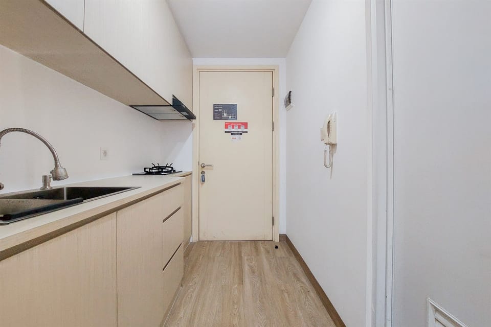 Studio | Private kitchen | Full-size fridge, stovetop