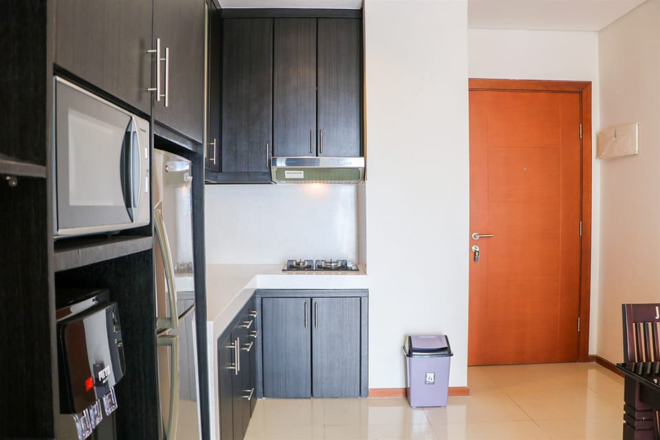 Apartment | Private kitchen | Full-size fridge, stovetop