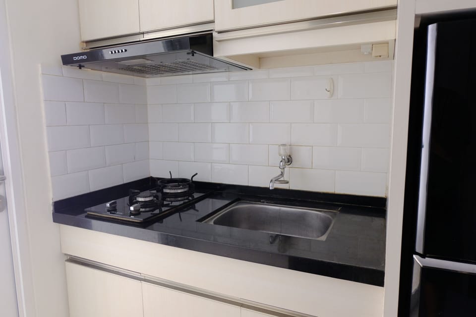 Apartment | Private kitchen | Full-size fridge, stovetop