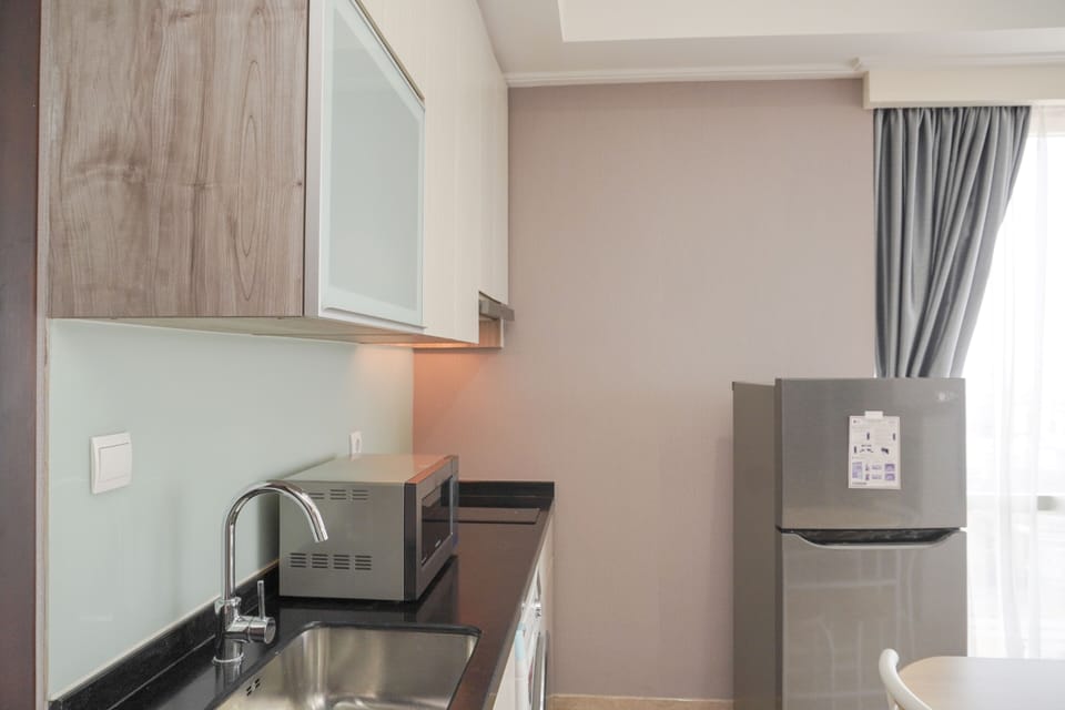Apartment | Private kitchen | Full-size fridge, stovetop