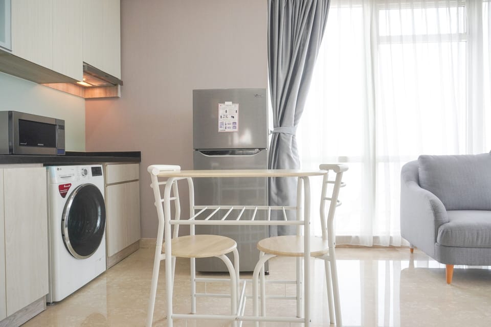 Apartment | Private kitchen | Full-size fridge, stovetop