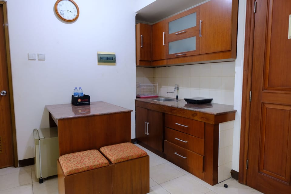 Apartment | Private kitchen | Full-size fridge, stovetop