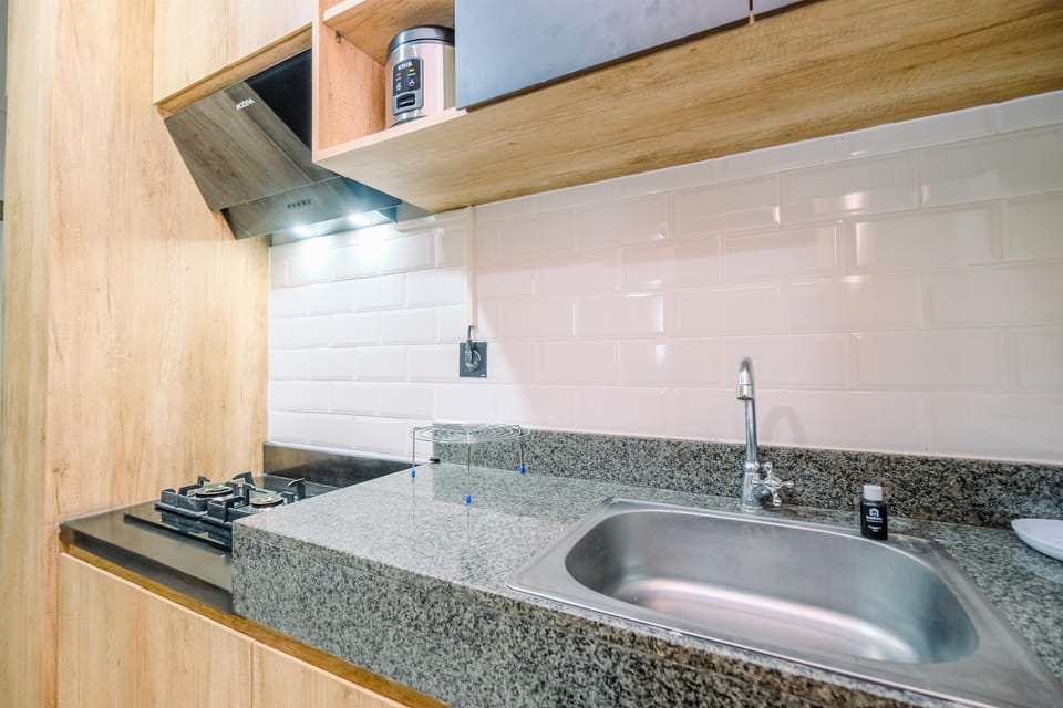 Apartment | Private kitchen | Full-size fridge, stovetop