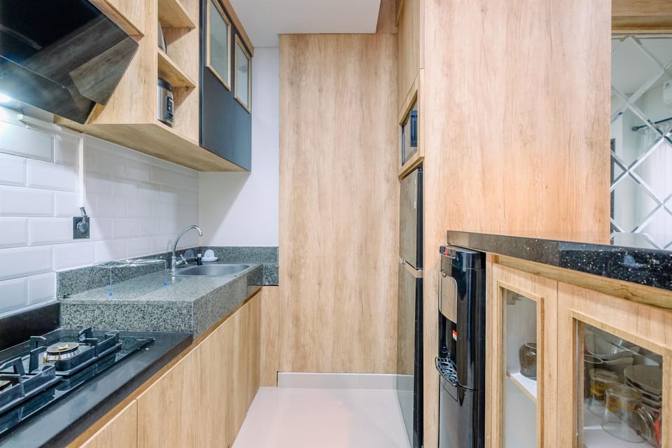 Apartment | Private kitchen | Full-size fridge, stovetop