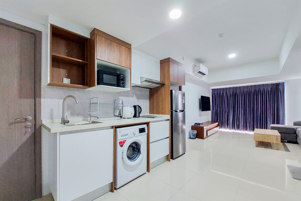 Apartment | Private kitchen | Full-size fridge, stovetop
