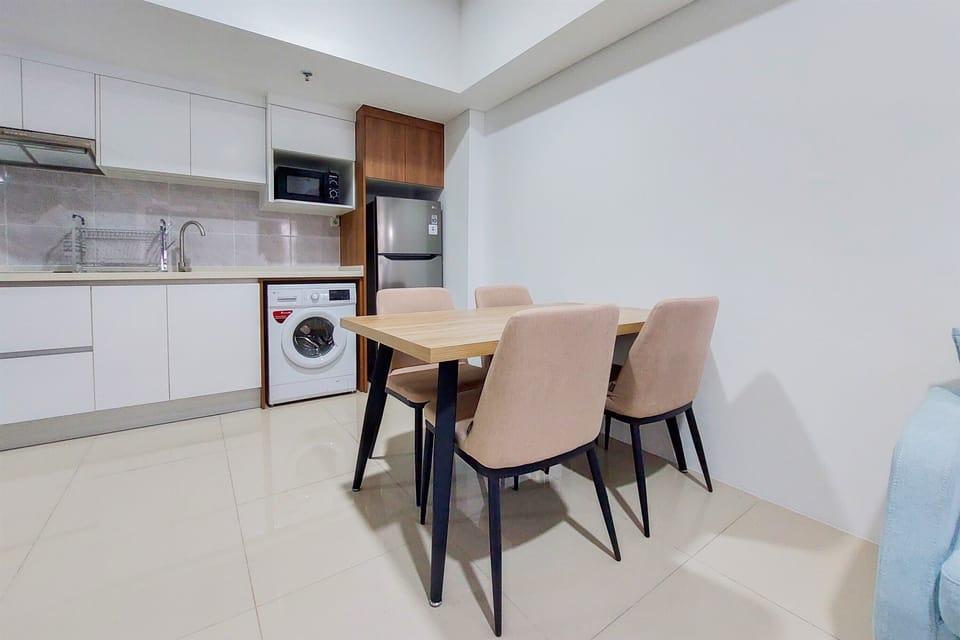Apartment | Private kitchen | Full-size fridge, stovetop