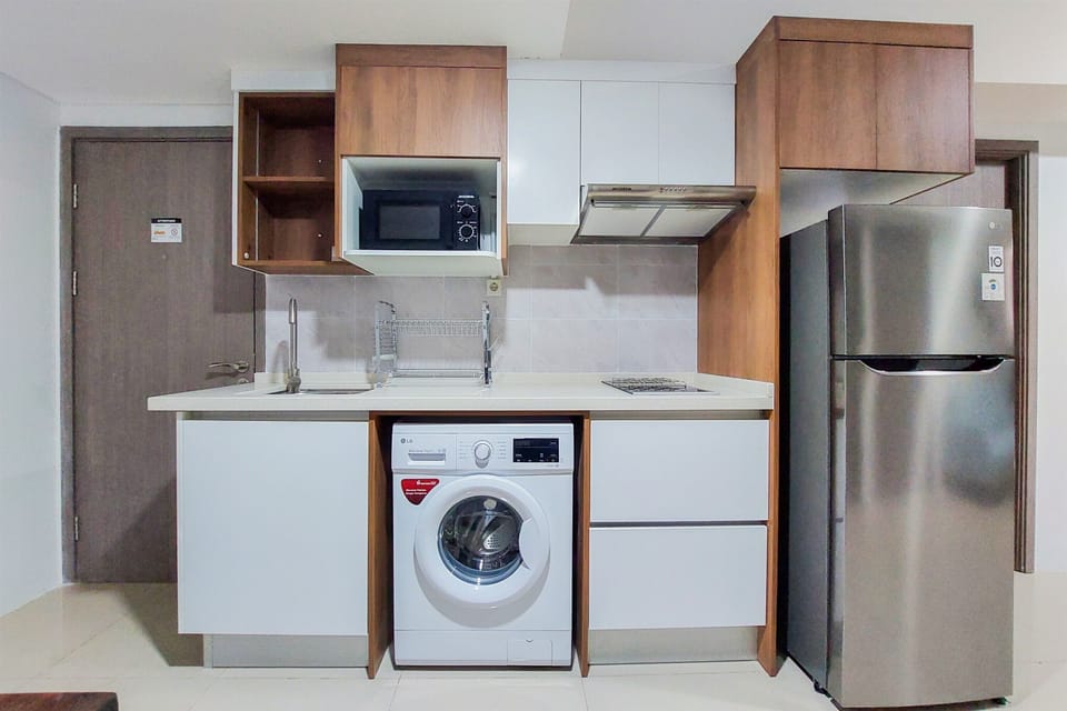 Apartment | Private kitchen | Full-size fridge, stovetop