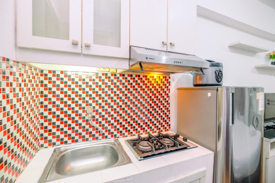 Studio | Private kitchen | Full-size fridge, stovetop