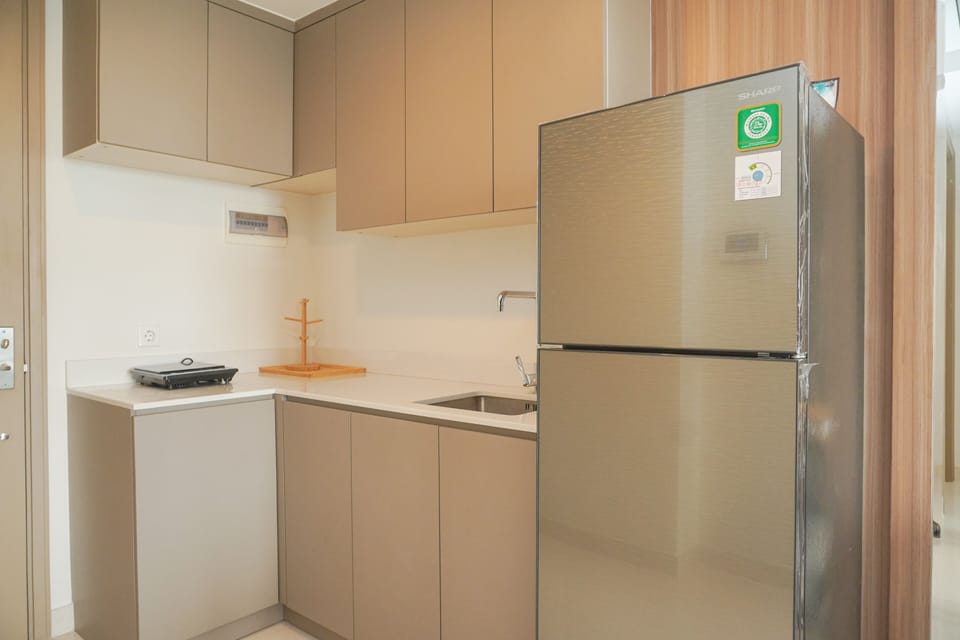 Apartment | Private kitchen | Full-size fridge, stovetop