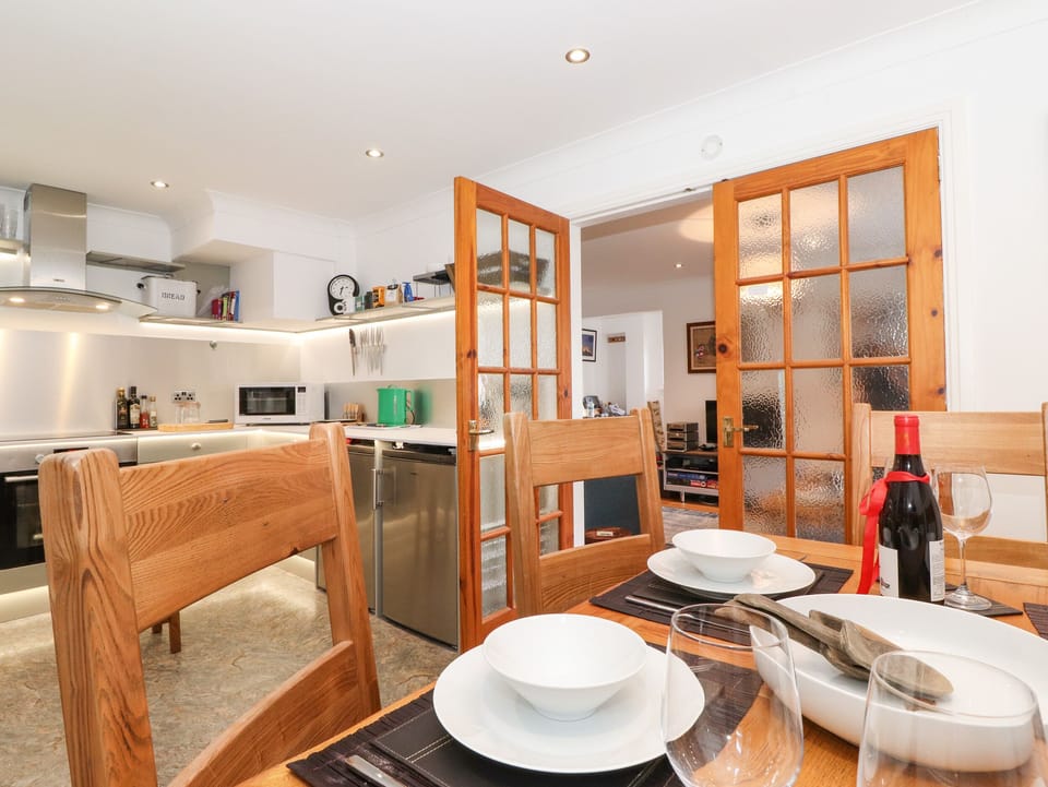 Fridge, dishwasher, electric kettle, toaster