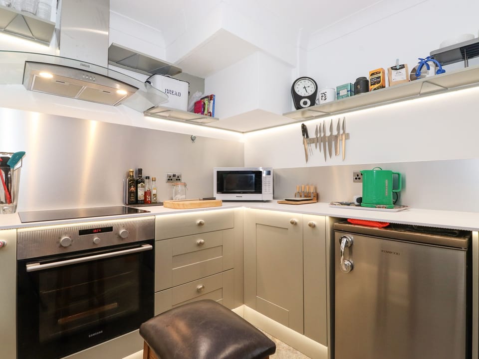 Fridge, dishwasher, electric kettle, toaster