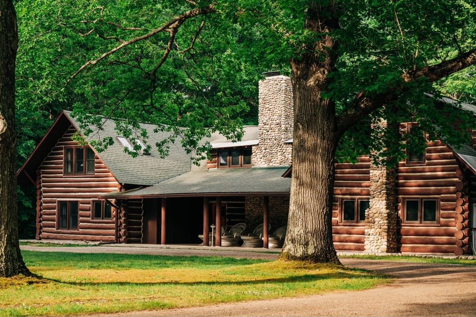 Wood How Lodge built in 1916