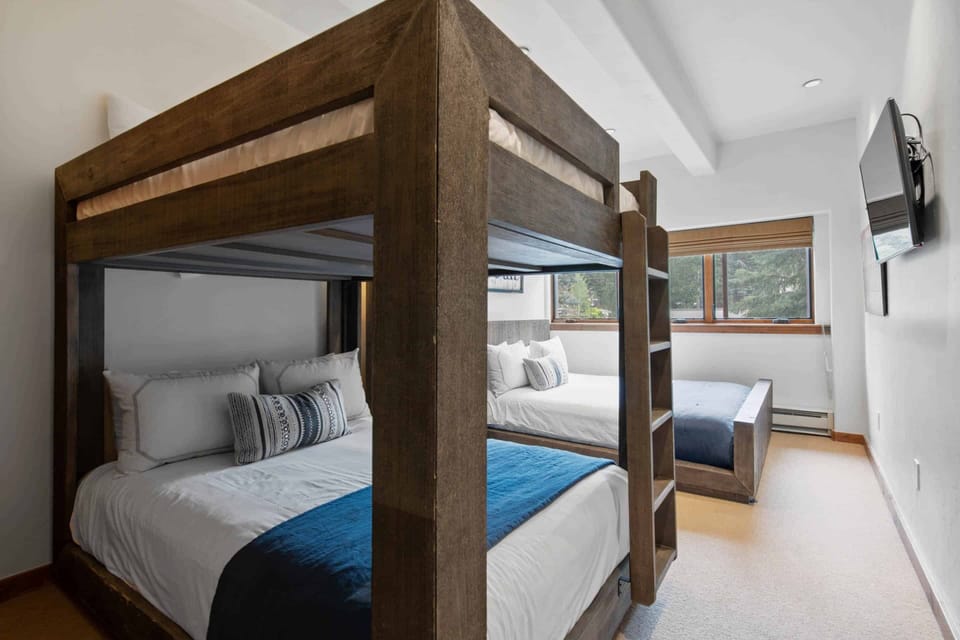 lodgeatlionshead-220-1860_53108374892_o