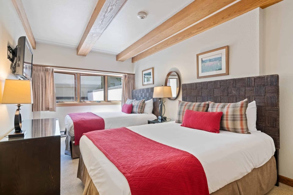 lodgeatlionshead-270-0811_53100289095_o