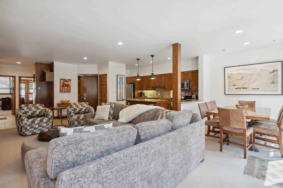 lodgeatlionshead-3-4566_53125153105_o