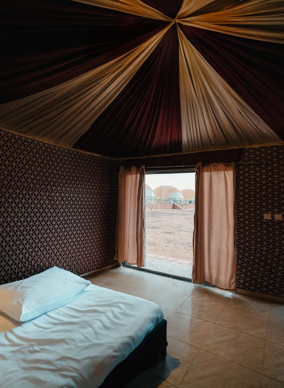 Deluxe Triple Room | Individually furnished, desk, soundproofing, free WiFi