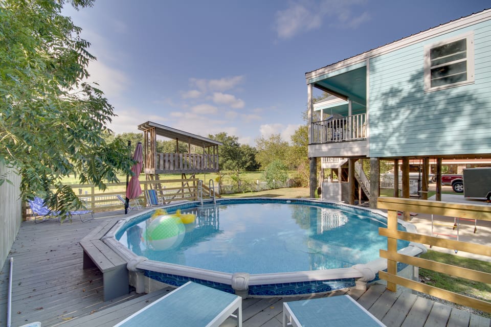Private Yard | Dog Friendly w/ Fee | Bedrooms/Full Bathrooms on Entry Floor