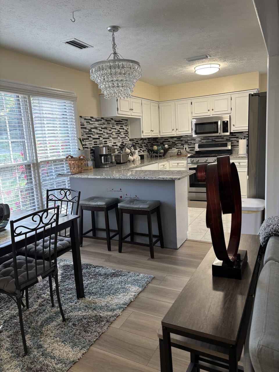 Walk right in to a beautiful open floor plan, dining & living room plus kitchen.