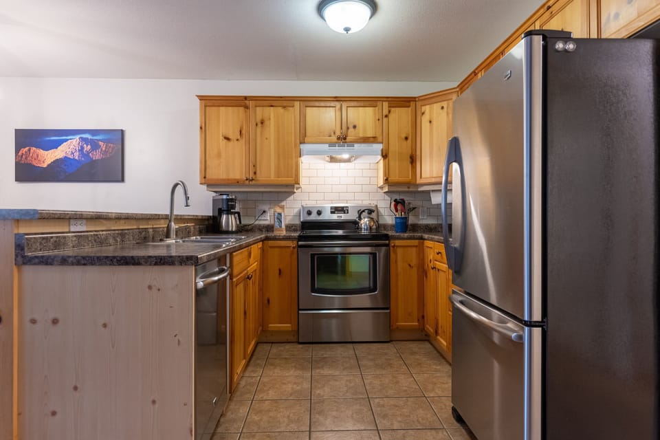 Well Stocked Kitchen l Keurig Coffee & Drip Coffee Makers