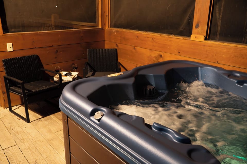 Heavenly Peace Hot Tub (2)