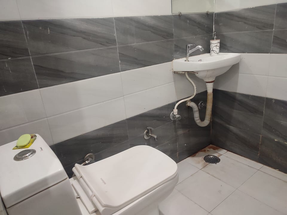 Deluxe Room | Bathroom | Towels