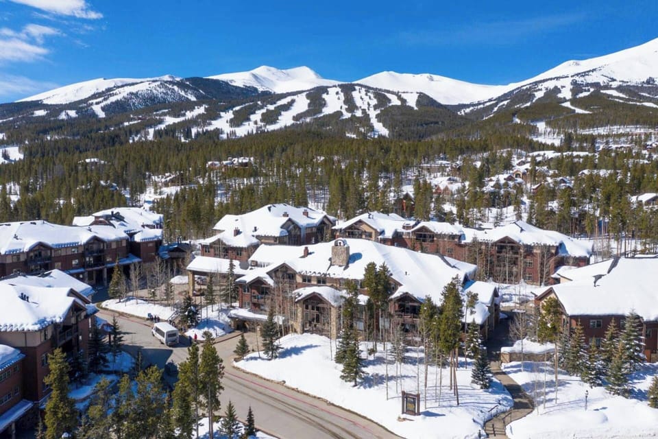 Ski-in and Ski-out access