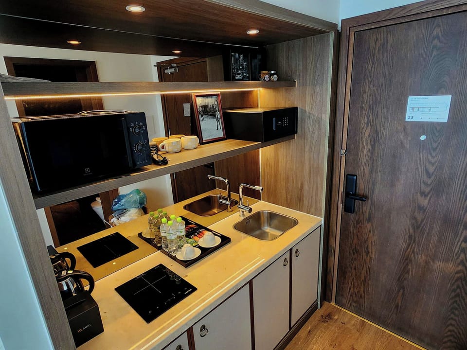 Luxury Penthouse, 1 Bedroom, Private Pool, Garden View | Private kitchen | Mini-fridge, microwave, electric kettle, eco-friendly cleaning products