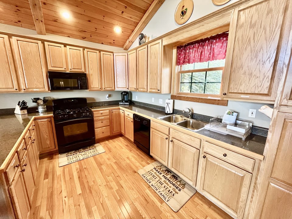 Large open concept kitchen 
