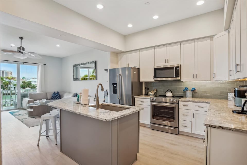 Open Kitchen Fully Stocked