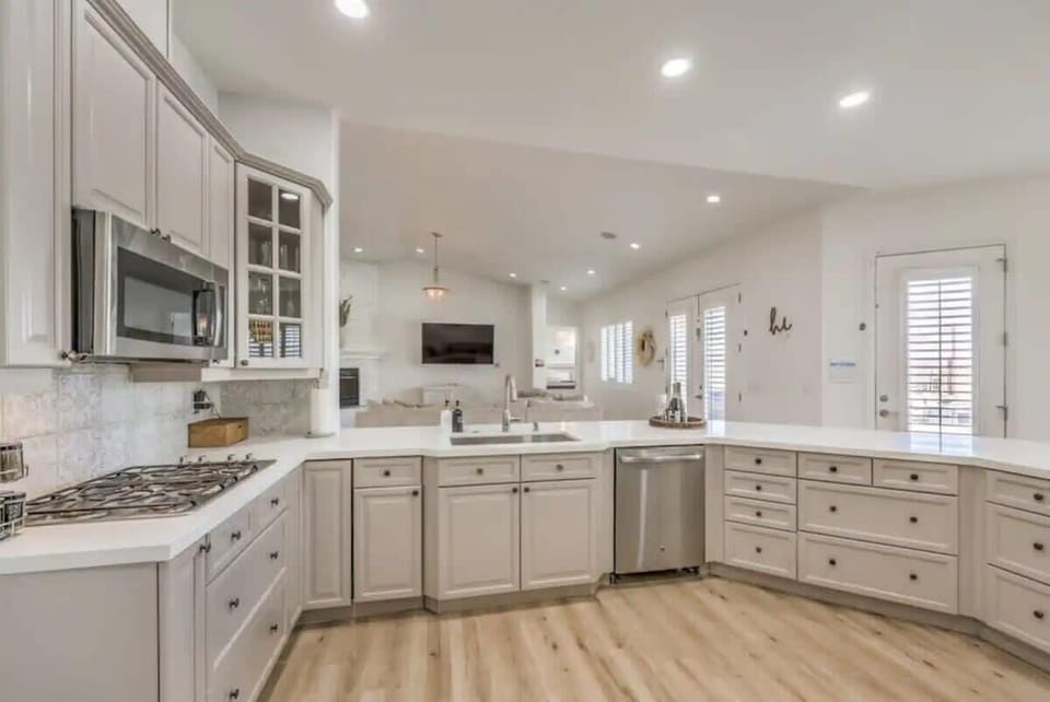 Gourmet Kitchen