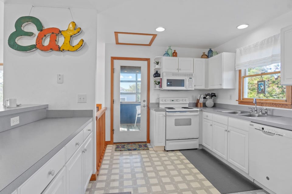 Surf or Sound Realty - 1163 - In Spite of Ourselves - Kitchen -3
