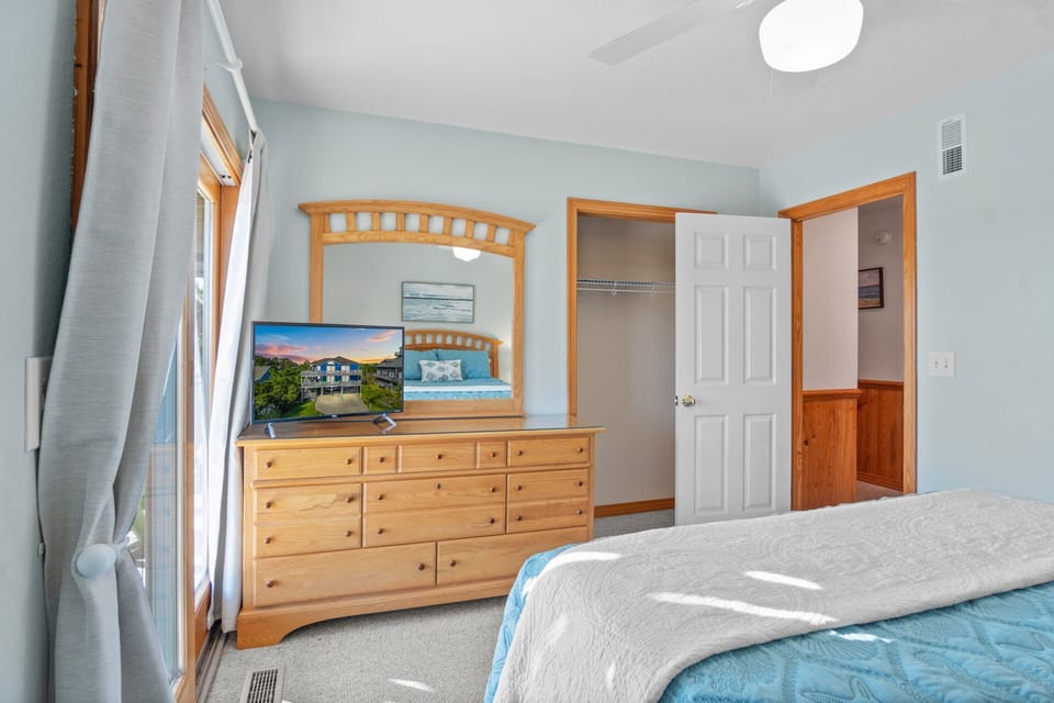 Surf or Sound Realty - 1163 - In Spite of Ourselves - Bedroom 3 -2