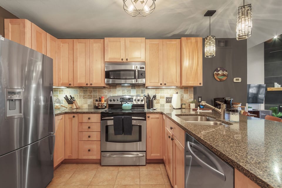 Gourmet Kitchen — Fully stocked and ready for anything—from quick bites to full dinners—with thoughtful extras that make cooking feel effortless. 🍳✨