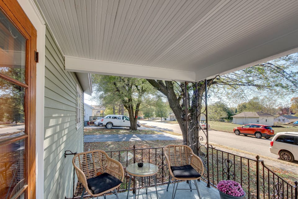 Porch | Outdoor Seating