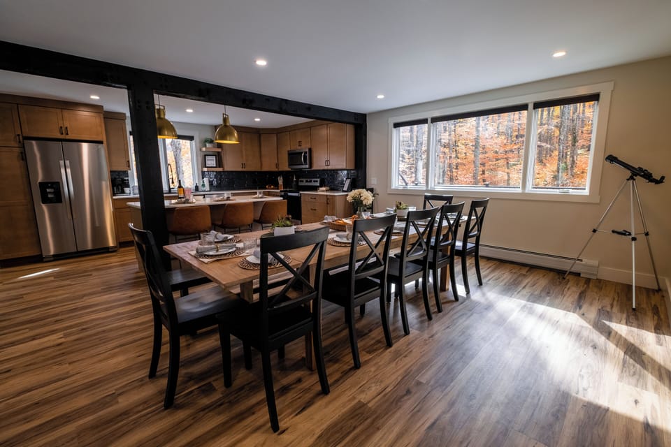 Large group dining space.-